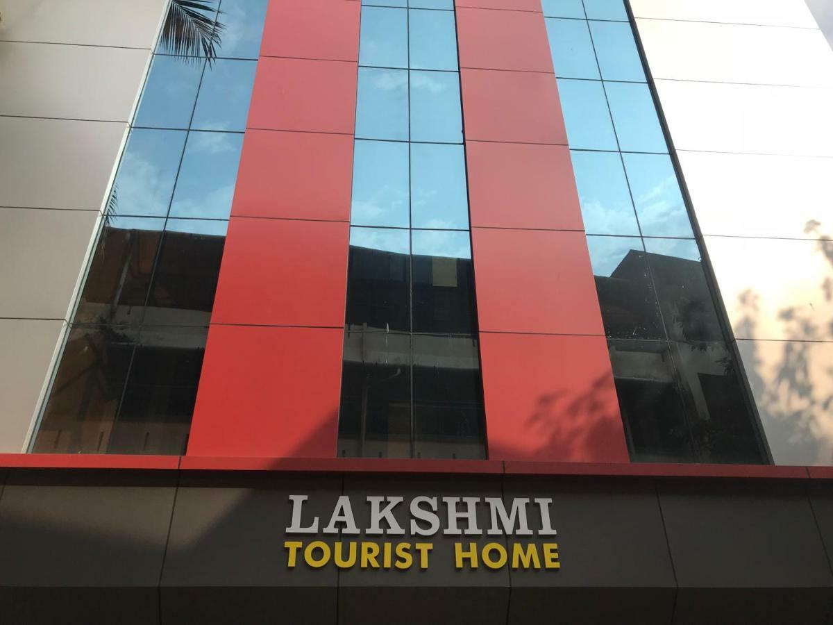 Lakshmi Tourist Home Guruvāyūr Extérieur photo