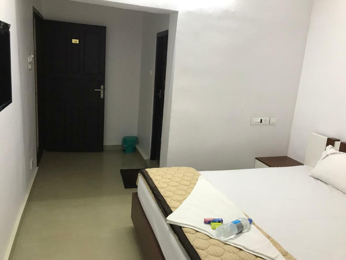 Lakshmi Tourist Home Guruvāyūr Extérieur photo